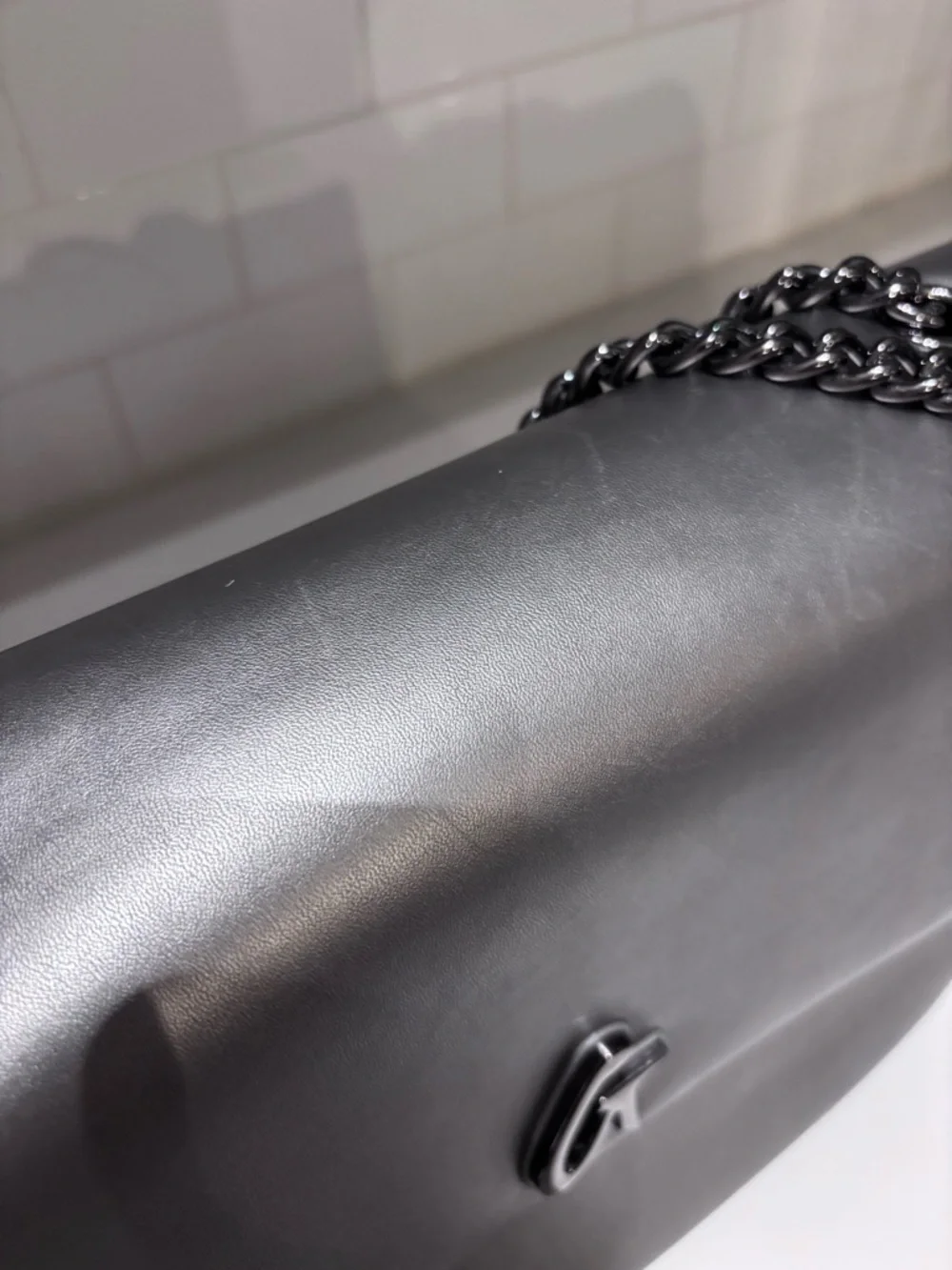 Glamaholics L Chain Flap Bag - Picture 8 of 14